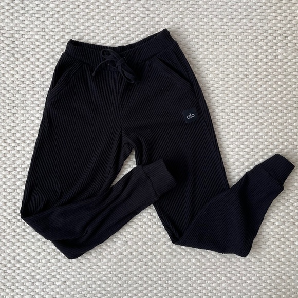 Alo Muse Sweatpants Ribbed Joggers Women’s Black XXS Athleisure Lounge W5784R - Picture 1 of 5